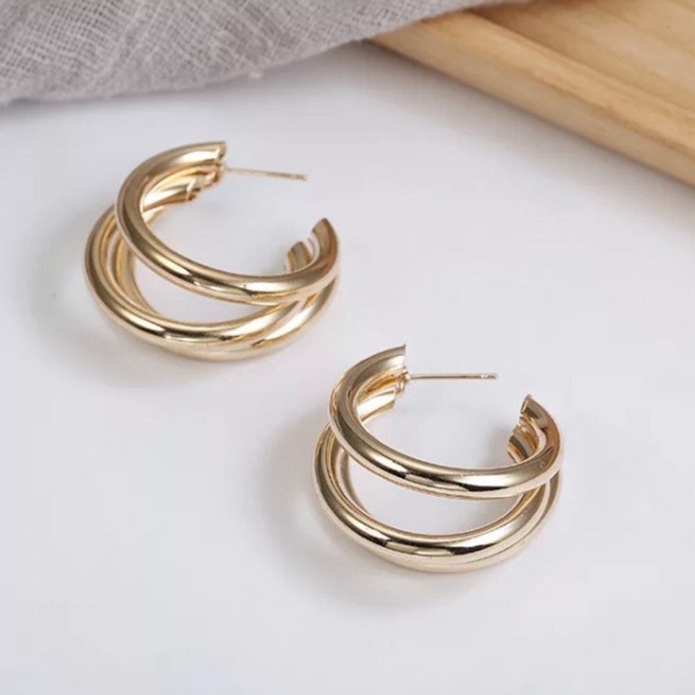 New Gold Three-Layer Round Drop Earrings - Picture 3 of 7